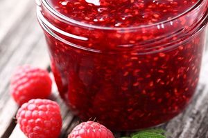 Малиновое варенье — raspberry-jam-jar